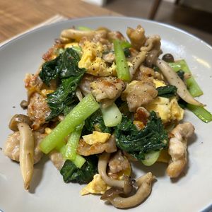 単身赴任おじさんの作ってみた!投稿(旨味が詰まった!豚と小松菜の中華炒め)