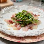 ママ友喜ぶ！簡単おもてなし【真鯛のカルパッチョ　桜のソース】