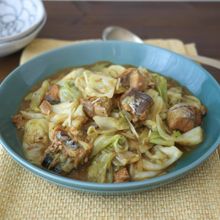 【キャベツ大量消費！】さば味噌缶とキャベツのカレー炒め