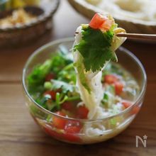 暑い日のランチに！さっぱりヘルシーな「サラダ麺」