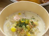 コーンの甘みでごくごく飲める！白菜の豆乳味噌汁