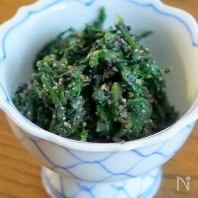 春菊の黒ごま和え