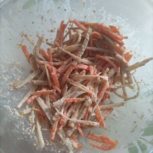 KUMIKOの作ってみた!投稿(レンジで簡単らくらく♪【レンチンごぼうサラダ】)