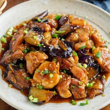 【家族大絶賛】鶏肉とじゅんわり茄子のしょうが香る黒酢照り焼き