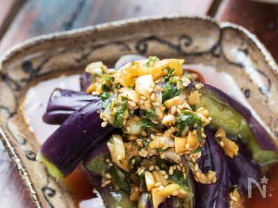 蒸しなすの香味だれ漬け 作り置き レンジ 大量消費 By ｙｕｕ レシピサイト Nadia ナディア プロの料理家のおいしいレシピ