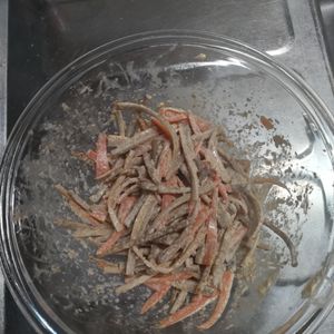 KUMIKOの作ってみた!投稿(レンジで簡単らくらく♪【レンチンごぼうサラダ】)