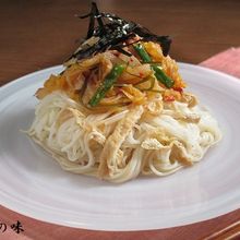 いなりあげのキムチそうめん