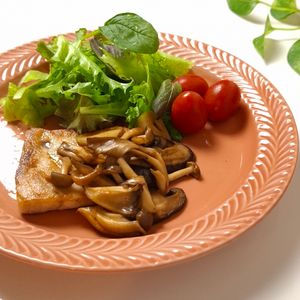 とのちゃまの作ってみた!投稿(メカジキのソテーきのこのバター醤油ソース)