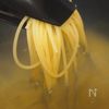 生ハムアボカドクリームパスタの工程1