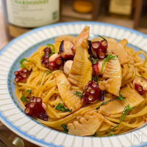こっくりやみつき♬タコとたけのこのガリバタ醤油パスタ♬