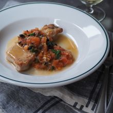 豚肉のソテー　トマトとアンチョビのバターソース