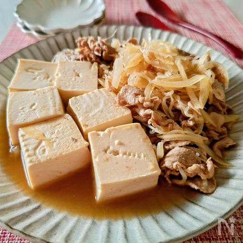【肉豆腐】あっさり味で豆腐が美味しい。寒い日にお勧めです。