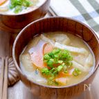 定番☆『人参と油揚げのお味噌汁』