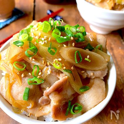 豚ロースを柔らかく‼︎大盛りごはんペロリの【ねぎ豚丼】