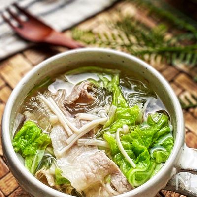 白菜と豚バラの《寄せ鍋風♡具だくさんスープ》