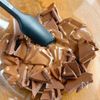 オーブン不要!材料3つで見た目いい感じ!パリパリナッツチョコの工程1