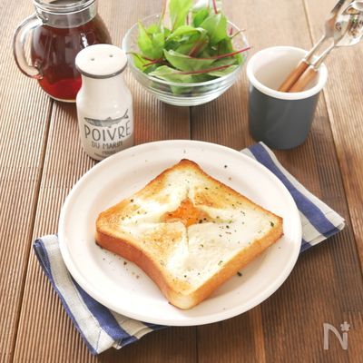 エッグチーズフォンデュトースト