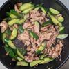 豚バラきゅうりの梅塩昆布炒め|さっぱり×旨みで夏バテ解消!の工程4