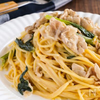 お鍋一つで簡単極旨っ♡豚肉と小松菜の豆乳味噌ワンポットパスタ