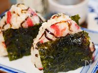 おにぎり1位(独断)✨梅塩昆布の韓国のり巻きおにぎり😋🍙