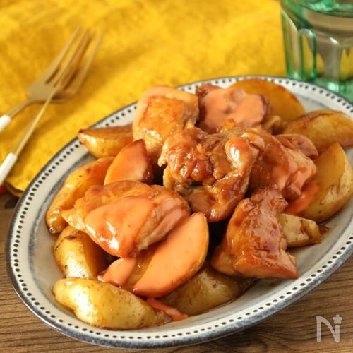 鶏もも肉とじゃがいもの照り焼きオーロラソース