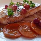 豚肉のポワレ葡萄ソースがけ