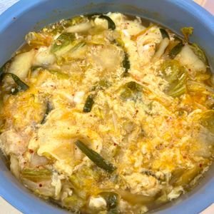 かなてぃの作ってみた!投稿(【ふわふわ卵入りキムチスープ】3分！一番簡単な作り方♪)