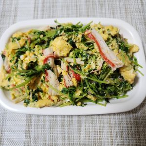 とももの作ってみた!投稿(【豆苗のふわ玉にんにく炒め】お肉なしでも大満足♪)