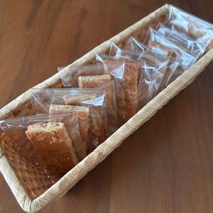 こむぎの作ってみた!投稿(卵白消費に！混ぜて焼くだけの「フロランタン風クッキー」)