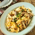 ぱぱっとやみつきおかず♪きのこスクランブルエッグ