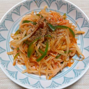 よっこの作ってみた!投稿(ナポリタンな味♪1人前じゃ足りない！もやしの小鉢)
