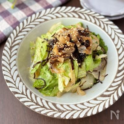【レタスと新玉ねぎの塩昆布ナムル】節約/あと一品