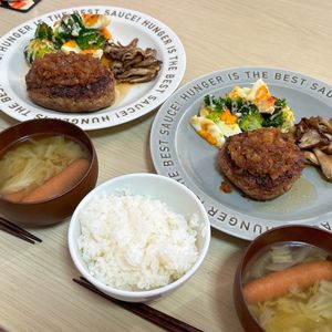 ぽてちの作ってみた!投稿(【和風オニオンソースのハンバーグ】旦那が喜ぶ絶品おかず♡)