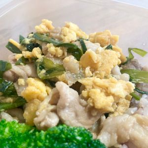 ゆかりの作ってみた!投稿(10分で爆速おかず【豚こまニラ玉の甘酢だれ】)