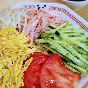 まゆのの作ってみた!投稿(【焼きそば麺で作れる！】タレも手づくりピリ辛冷麺)