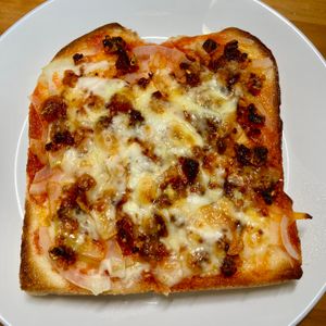 Kの作ってみた!投稿(【ザクザクラー油のオニオンチーズトースト】旨さ衝撃!!)