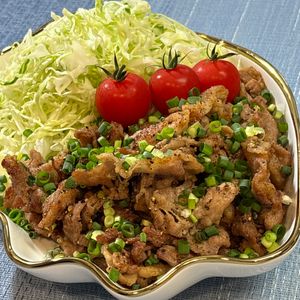 楽ラク手抜キッチン🐶🐾の作ってみた!投稿(キャベツも旨い《豚こまで簡単♡旨塩焼肉》)