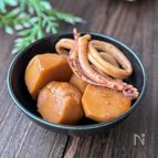 里芋とイカの煮物