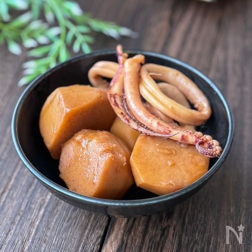 里芋とイカの煮物