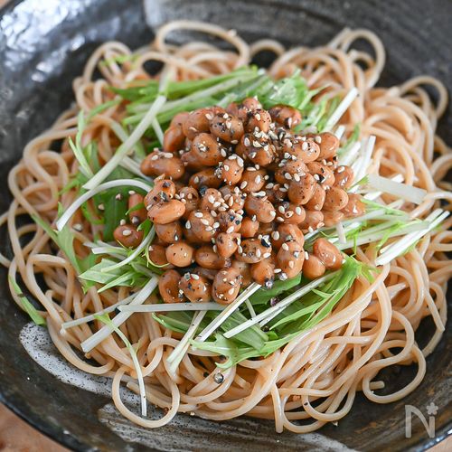 ゆでたパスタと合わせるだけ！水菜と納豆のパスタ