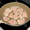 鶏むね肉とれんこんのハニーマスタードソテーの工程2