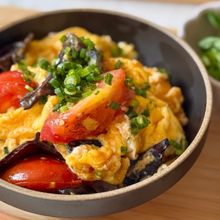 10分で完成！コリ！じゅわ！【トマたま丼】