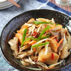 新玉ねぎで旨みがUP↑鶏むね肉と舞茸の南蛮漬け