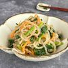 糸こんにゃくとほうれん草のごま味噌炒め