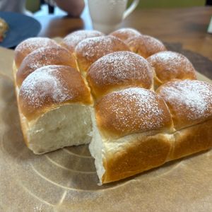 こむぎの作ってみた!投稿(まるでシフォン食感♡ふんわり美味しい♪ミルクちぎりパン)