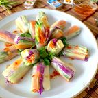 やみつきおつまみ【チーズとシャッキリ野菜の生春巻き】