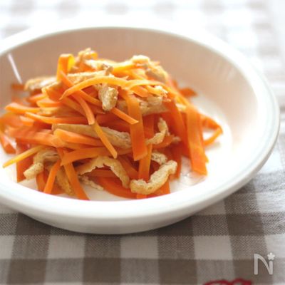 作り置きにも♪にんじんと油揚げの酢蒸し