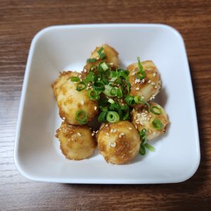 とももの作ってみた!投稿(レンジで簡単！和えるだけでよし！里芋の胡麻味噌和え)