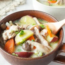 だし香る♪【ほっこりさつまいもの豚汁風豆乳スープ】
