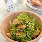 水菜と油揚げのパリパリチーズサラダ 